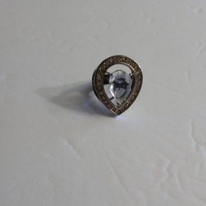 Gorgeous Pear Shaped ring Size 8